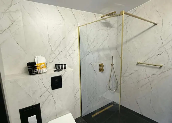 5 Na Wodzie Z Sauna- Barka 公寓 *